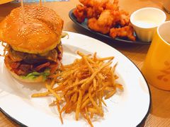 27&nbsp;牛肉汉堡-HELLO 27 意面·沙拉·帕尼尼