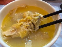 -鲜入围煮花胶鸡海鲜火锅