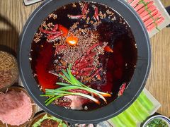 红锅-周幺妹重庆老火锅(银泰城总店)