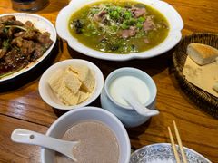 -蒙艾里民族传统菜蒙餐