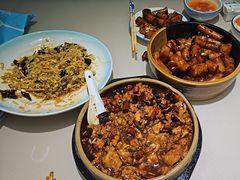 -老码头黑皮肘子锅包肉(赣水路店)