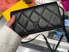 -BALENCIAGA(比斯特苏州购物村店)