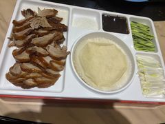 -丝路天山酒店(国际大巴扎店)