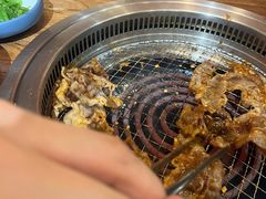 -明洞阿姨·韩式酱蟹烤肉·创意料理(三元桥店)