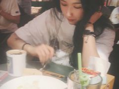 -为你钟情咖啡馆(春熙路太古里步行街店)