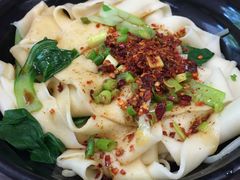 油泼扯面-潼十三肉夹馍(东单店)