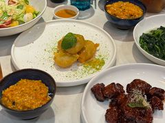 -荟廷·晶萃(陆家嘴尚悦湾店)