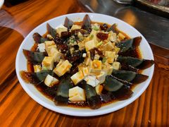 皮蛋拌豆腐-炭虎子水浒烤肉(梦时代店)