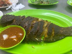 -明记烧鱼美味店