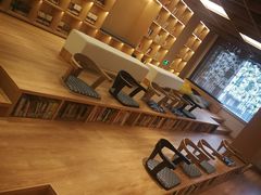 -漕河泾街道图书馆(漕河泾社区文化活动中心店)