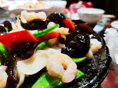 -东来菜馆•手抓海鲜家常菜•海鲜锅贴(鸽子窝店)