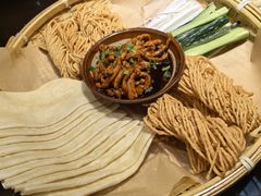 -魏铭鱼头捞饭(晋阳路店)