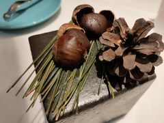 巧克力果仁鹅蛋黄板栗酥-青岛遇见米兰(八大关店)