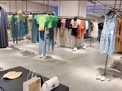 -URBAN REVIVO(欢乐海岸购物中心店)