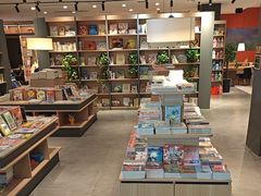 -魔方城市书房(中街益田店)