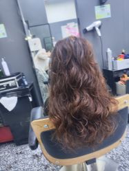 -藤野造型专业烫染接发