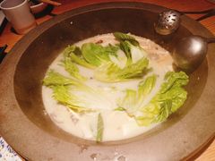 -咕嘟草帽鱼·牛奶一样的鲜鱼汤(天鹅湖万达广场店)