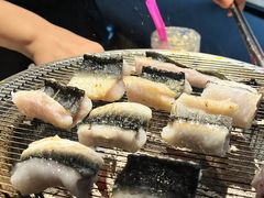 -围炉肉舍•炭烤活鳗•丹东海鲜烤肉(步行街店)