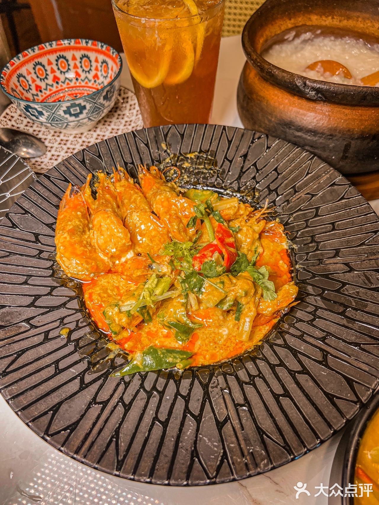 进来之后别有洞天，每个角落都很泰式