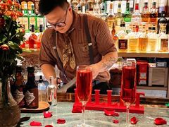 -Mogul Eatery·大亨餐酒馆