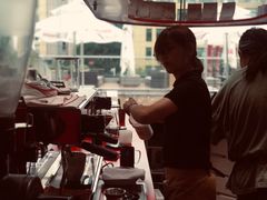 -UNI UNI(环亚凯瑟琳店)