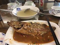 -缘来聚·徽菜名店(黄山宏村店)