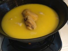 -鲜入围煮花胶鸡海鲜火锅