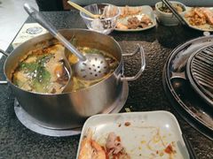 -海吃海喝海鲜烤肉炭火主题自助餐(朝阳店)