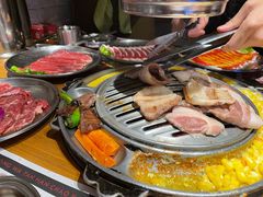 -青瓦炭韩潮烤肉(花园道店)