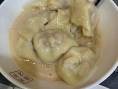 虾仁鲜肉馄饨-潘国仙耳光馄饨(黄家阙路店)