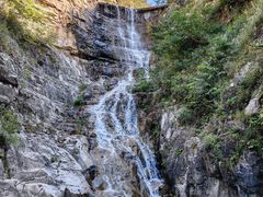-大平台龙居瀑布旅游区