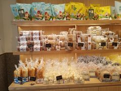 零售区-面包工坊(七彩云南第一城店)