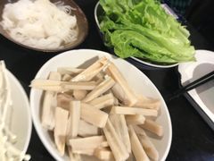 -巴四老城区炭火蛙锅(张江店)