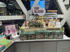 -泡泡玛特POPMART (北京超极合生汇店)