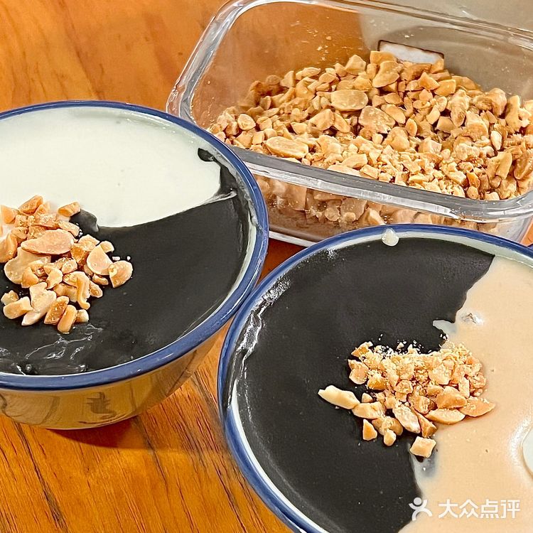 广州80年代怀旧骑楼糖水铺🍨限量供应芝麻糊