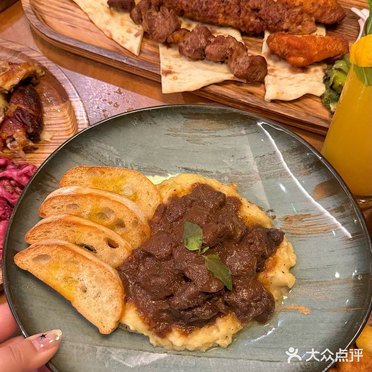 打卡世界义乌！不要错过这家花园西餐厅...！