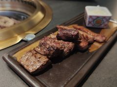 -铭牛烧肉·和牛海鲜自助(高新月牙湖店)