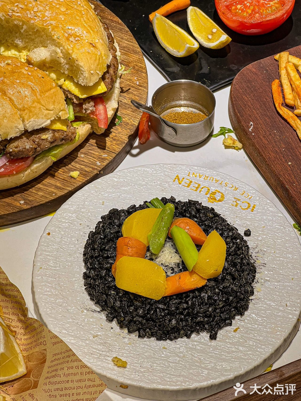 这个夏天总要吃一次这个zui大的冰淇淋吧！