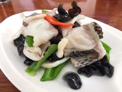 -胡子饮食店