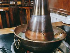 -果松木炭酸菜铜火锅·外婆参鸡汤