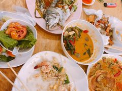 -J Daeng Seafood