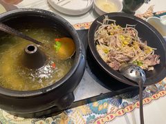 -云海肴·汽锅鸡·云南菜(天山百盛优客店)