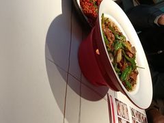 -阿瓦山寨·湘菜现炒·剁椒鱼头王(咸阳总店)
