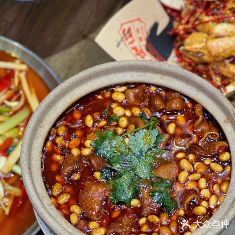 杨记隆府重庆江湖菜新品上市,等你来品尝