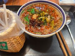 -云阿蛮云南生烫牛肉米线(奉贤路店)