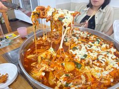 -亲昵春川鸡排(韩国美食街店)