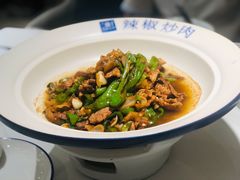 辣椒炒肉-兰湘子·湘菜小炒(南门SKP黑金店)