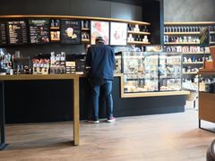 -星巴克臻选(成都来福士店)