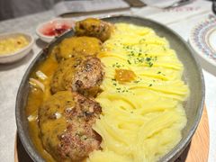 俄式传统肉饼配土豆泥-俄士厨房(环球港店)