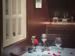 -弦月窗LUNETTE BY AMANDA(复兴路店)